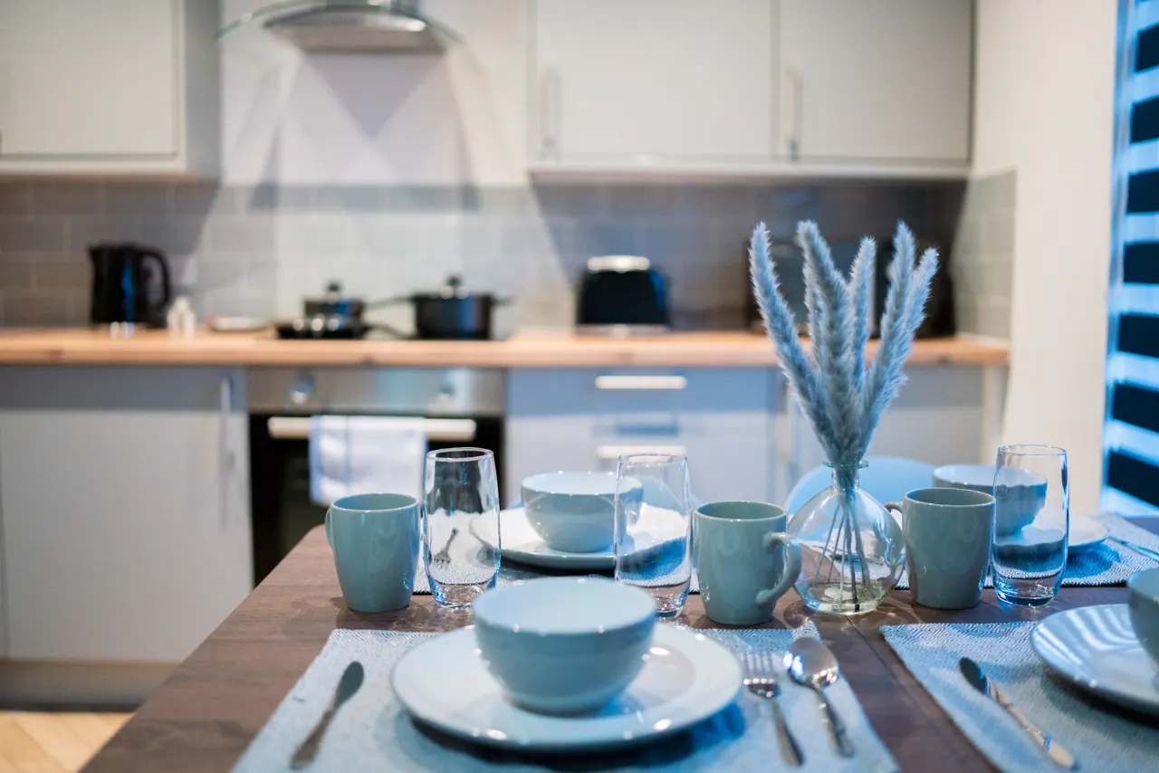 Dining table detail