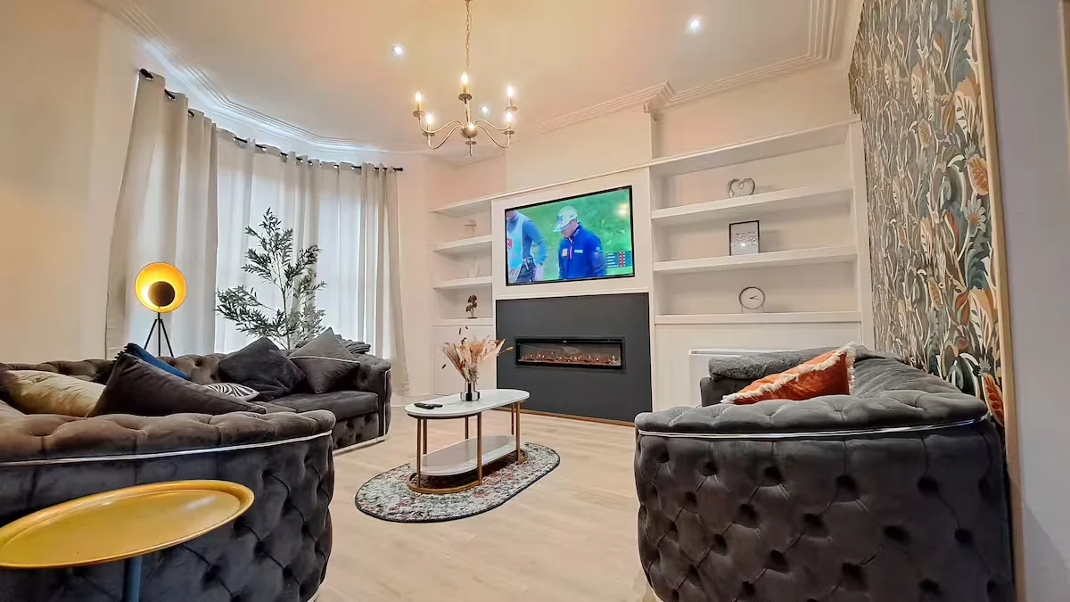 Lounge seating and patterned feature wall